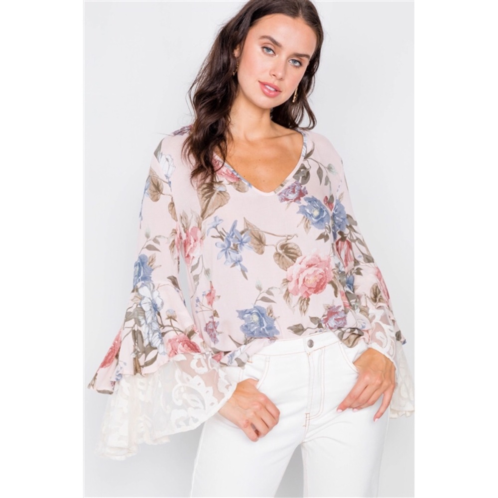 BLUSH & FLORAL SHEER LAYERED TRUMPET SLEEVE BLOUSE